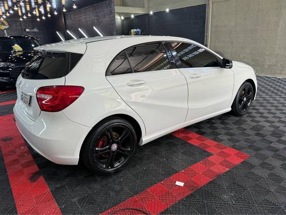 MERCEDES-BENZ CLASSE A 1.6 200 TURBO URBAN GASOLINA 4P AUTOMATIZADO